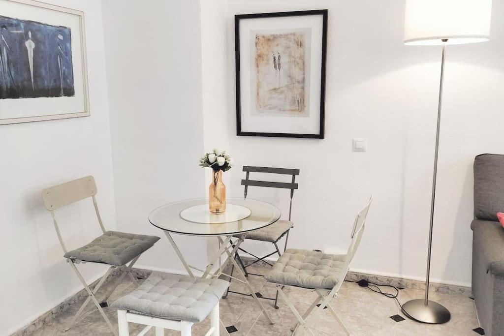 Bonito Apartamento De Dos Dormitorios En El Centro Y Calle San Miguel Torremolinos Exteriör bild