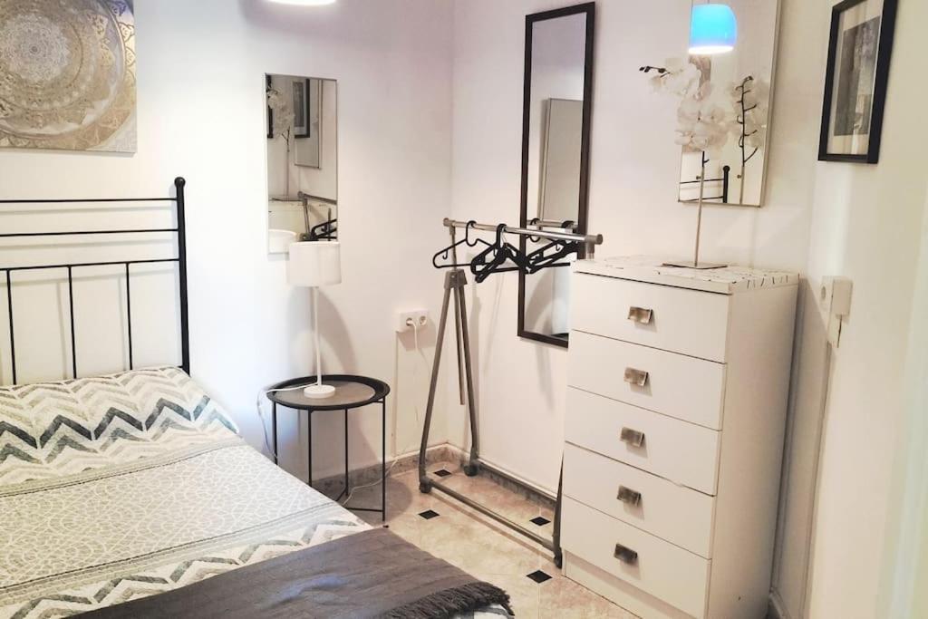 Bonito Apartamento De Dos Dormitorios En El Centro Y Calle San Miguel Torremolinos Exteriör bild