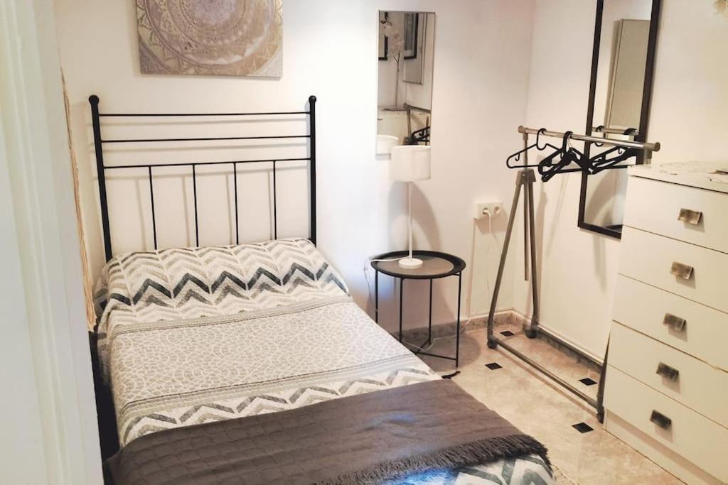 Bonito Apartamento De Dos Dormitorios En El Centro Y Calle San Miguel Torremolinos Exteriör bild
