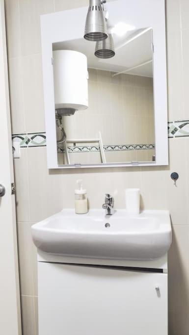 Bonito Apartamento De Dos Dormitorios En El Centro Y Calle San Miguel Torremolinos Exteriör bild